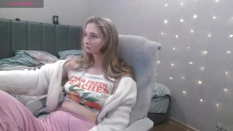 Snapshot of headcrabfromcity17 chatting on 13, 4, 2026 crabster online show from 13, 4, 2026