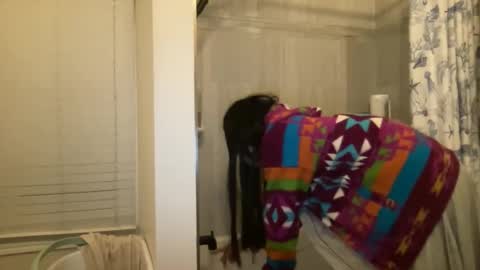 Snapshot of headykity710 chatting on 14, 12, 2025 Trap Goddess online show from 14, 12, 2025