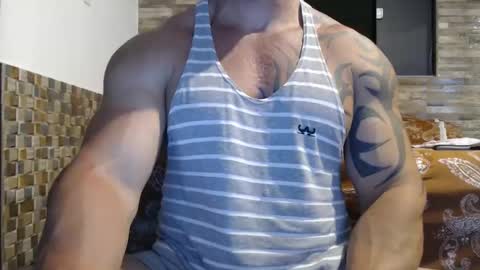 Snapshot of healedcarioca chatting on 5, 1, 2025 Brazilian bigdick online show from 5, 1, 2025