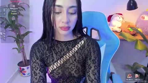 Snapshot of hebe_carter chatting on 25, 12, 2024 Amandabelk online show from 25, 12, 2024