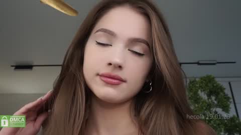 Snapshot of hecola chatting on 19, 1, 2025 Nika next stream  200pm GMT online show from 19, 1, 2025