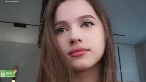 Snapshot of hecola chatting on 15, 2, 2025 Nika next stream  200pm GMT online show from 15, 2, 2025