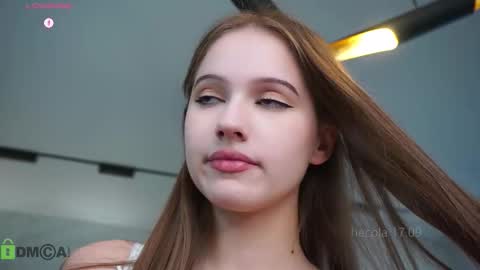 Snapshot of hecola chatting on 17, 9, 2025 Nika next stream  200pm GMT online show from 17, 9, 2025