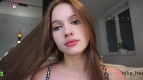 Snapshot of hecola chatting on 17, 10, 2025 Nika next stream  200pm GMT online show from 17, 10, 2025