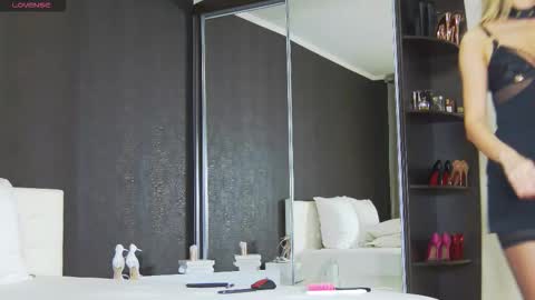 Helen online show from 14, 10, 2025