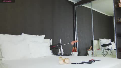 Helen online show from 21, 11, 2025