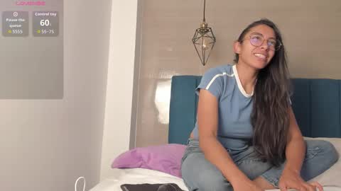 heidi_feuer online show from 15, 10, 2025