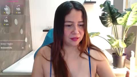Snapshot of heidy_wells chatting on 11, 5, 2026 Heidy online show from 11, 5, 2026