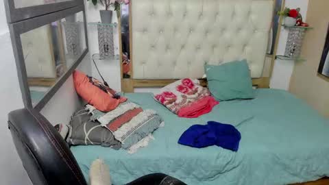 heiker_ online show from 7, 10, 2025