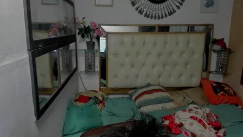 heiker_ online show from 3, 12, 2025