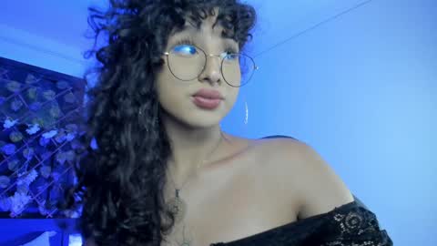 Heka Prudence online show from 7, 12, 2024