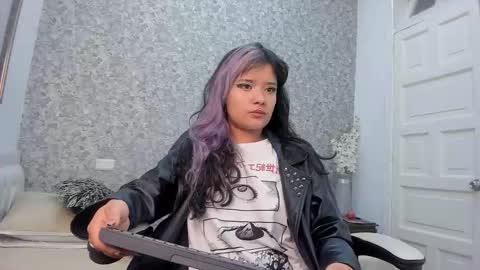 Snapshot of hela_strossner chatting on 19, 9, 2025 Hella online show from 19, 9, 2025