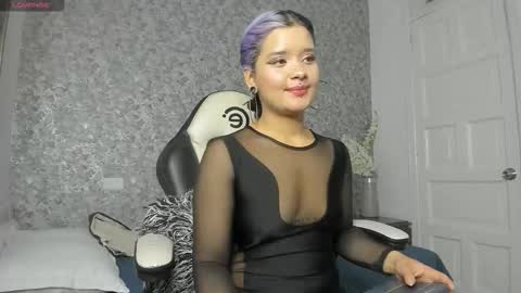 Snapshot of hela_strossner chatting on 30, 9, 2025 Hella online show from 30, 9, 2025