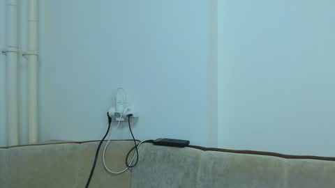 helen_adams_ online show from 6, 3, 2025