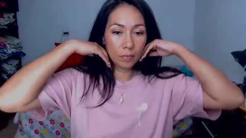 Snapshot of helen_lya chatting on 27, 1, 2025 Helen online show from 27, 1, 2025