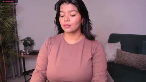 helen_miller online show from 9, 12, 2024