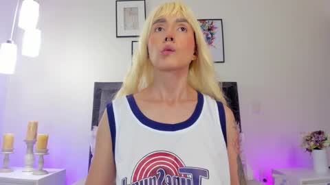 Snapshot of helen_mooree chatting on 17, 1, 2026 Helen online show from 17, 1, 2026