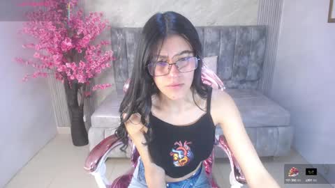 Snapshot of helena1_s chatting on 22, 9, 2025 helena1_s online show from 22, 9, 2025