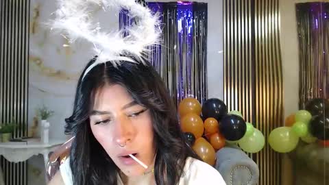 Snapshot of helena1_s chatting on 30, 10, 2025 helena1_s online show from 30, 10, 2025