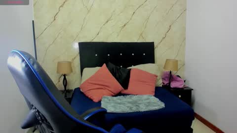 Snapshot of helena_copper chatting on 1, 2, 2026 HELENA COPPER online show from 1, 2, 2026