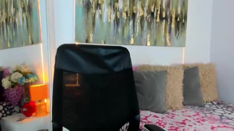 Helena Santos  online show from 22, 10, 2025