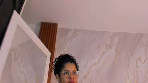 Helena Santos  online show from 7, 3, 2026