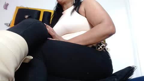 Snapshot of helenahotwet chatting on 6, 12, 2024 helenahotwet online show from 6, 12, 2024
