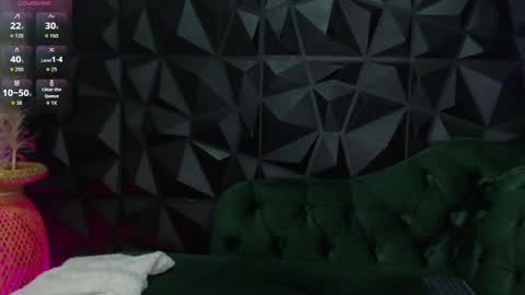 Snapshot of helenasaenzz chatting on 8, 11, 2025 Helena Saenz online show from 8, 11, 2025