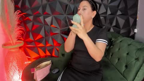 Helena Saenz online show from 8, 1, 2026