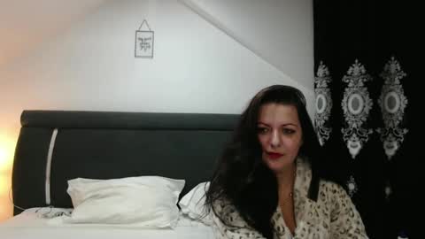 helenhh online show from 10, 12, 2024