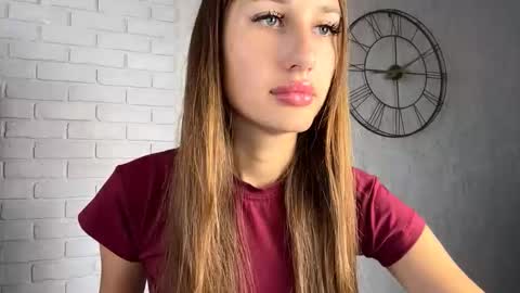 Snapshot of helenjoyne chatting on 24, 9, 2025 Chloe online show from 24, 9, 2025