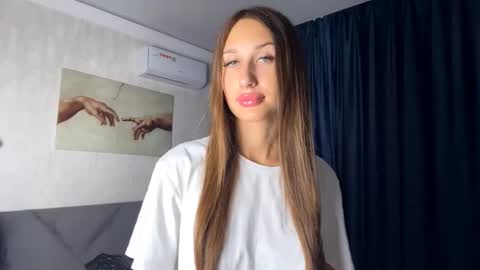 Snapshot of helenjoyne chatting on 29, 9, 2025 Chloe online show from 29, 9, 2025