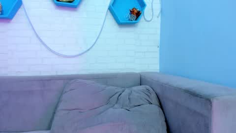    online show from 12, 2, 2025