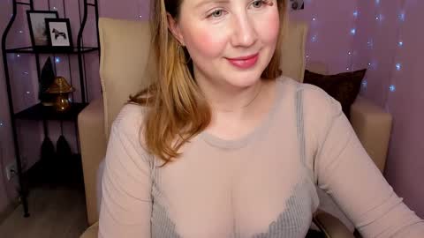 Snapshot of helens_lov chatting on 7, 2, 2025 Helen online show from 7, 2, 2025