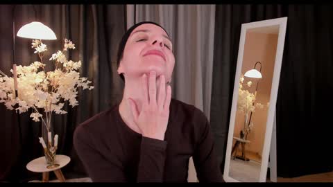 Snapshot of helentasty_ chatting on 8, 2, 2025 Helen online show from 8, 2, 2025