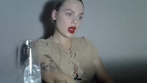 helga_now online show from 4, 10, 2025