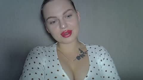 helga_now online show from 8, 10, 2025