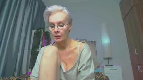 Helga online show from 28, 2, 2025