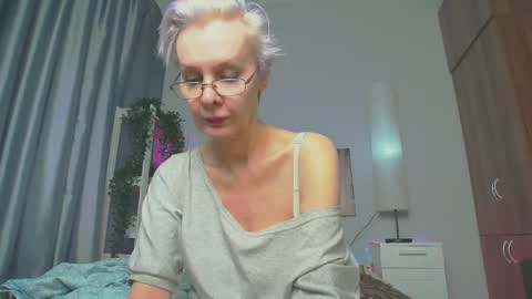 Helga online show from 1, 3, 2025