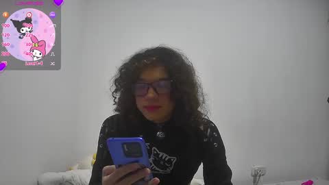 Helia Transfem and Amy online show from 15, 12, 2024