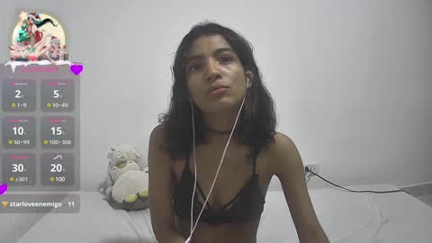 Helia Transfem and Amy online show from 5, 1, 2025