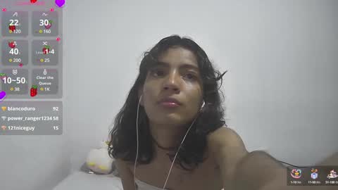 Helia Transfem and Amy online show from 6, 1, 2025
