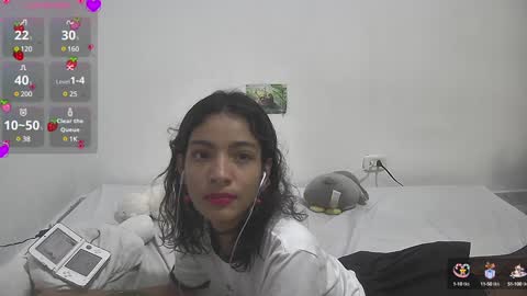 Helia Transfem and Amy online show from 10, 1, 2025