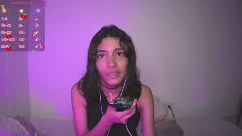 Helia Transfem and Amy online show from 19, 1, 2025