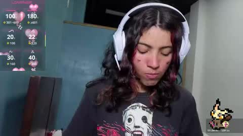 Helia Transfem and Amy online show from 17, 10, 2025