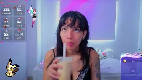 Helia Transfem and Amy online show from 5, 3, 2026