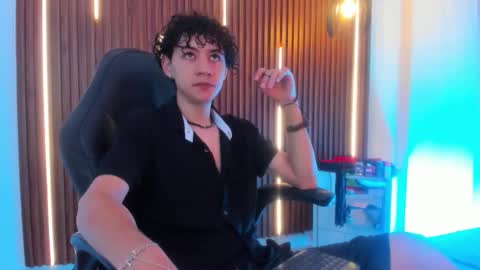 Snapshot of helios_obscuro chatting on 25, 9, 2025 helios_obscuro online show from 25, 9, 2025