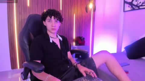 Snapshot of helios_obscuro chatting on 26, 9, 2025 helios_obscuro online show from 26, 9, 2025