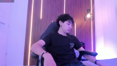 Snapshot of helios_obscuro chatting on 28, 9, 2025 helios_obscuro online show from 28, 9, 2025