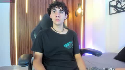 Snapshot of helios_obscuro chatting on 2, 10, 2025 helios_obscuro online show from 2, 10, 2025